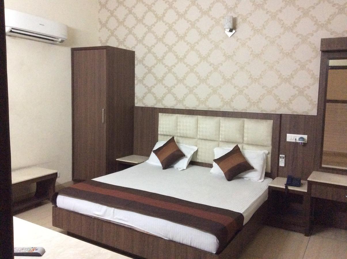 Hotel Hilroz Amritsar Extérieur photo
